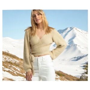 Tilly’s | West of Melrose Eyelash Sweater Cream